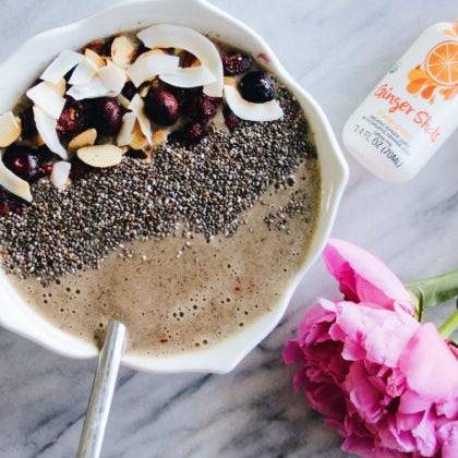 ORANGE GINGER BERRY SMOOTHIE BOWL