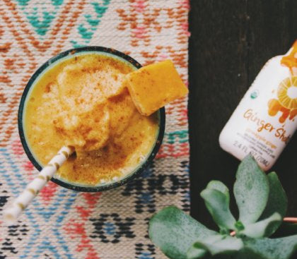 SPICED MANGO SMOOTHIE